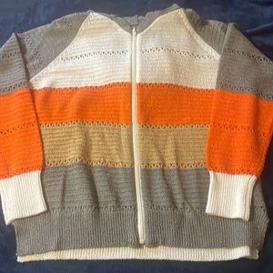 Woman’s hoodie-zip-sweater